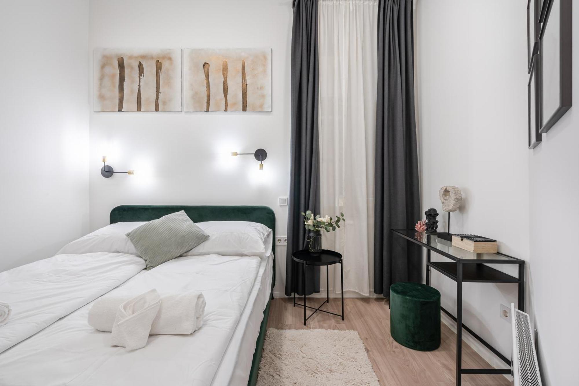 Kl31 - Urban Escape - Prime Location - Klauzal Square By Bqa Apartment Budapest Exterior photo