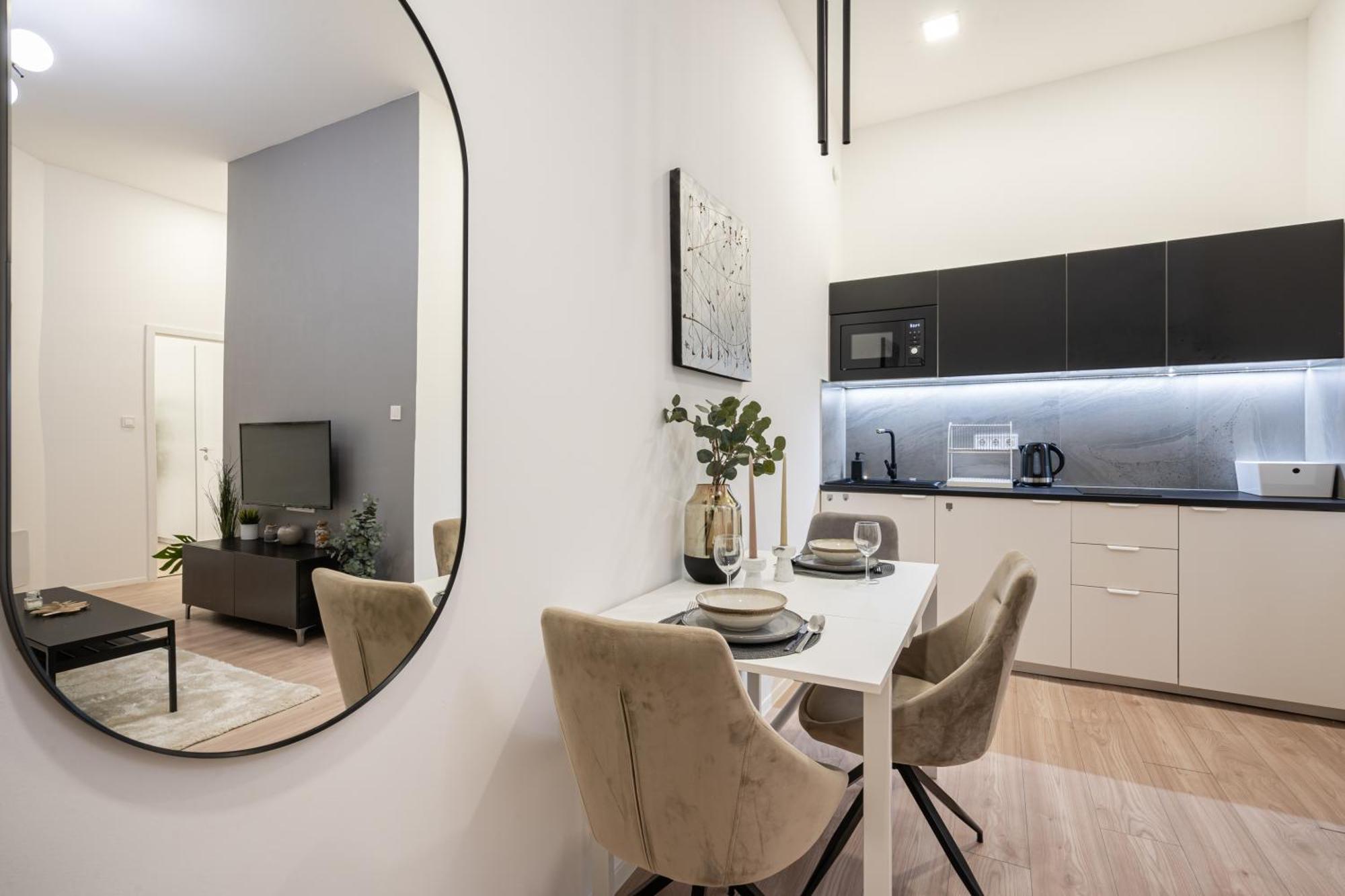 Kl31 - Urban Escape - Prime Location - Klauzal Square By Bqa Apartment Budapest Exterior photo