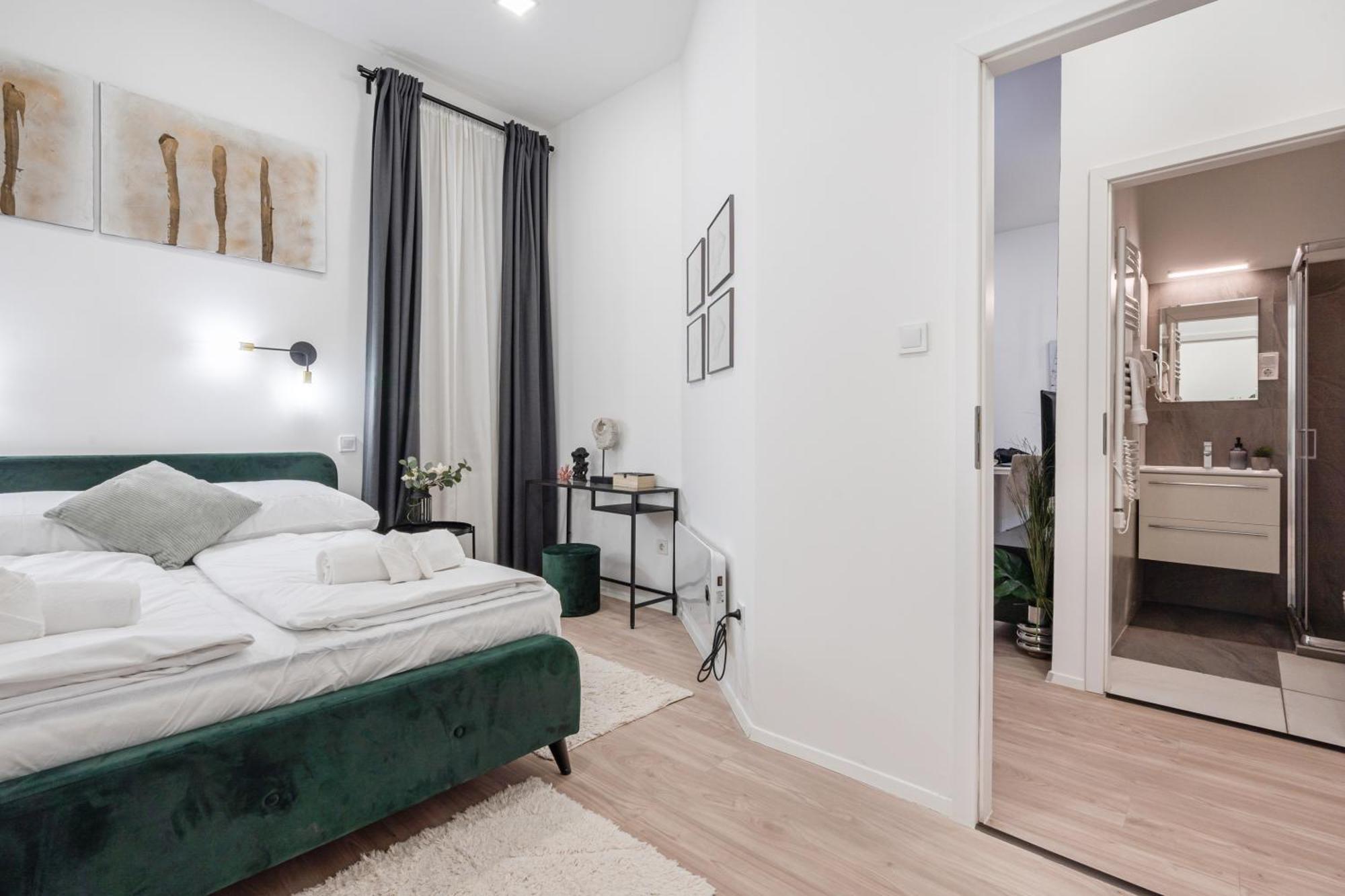 Kl31 - Urban Escape - Prime Location - Klauzal Square By Bqa Apartment Budapest Exterior photo