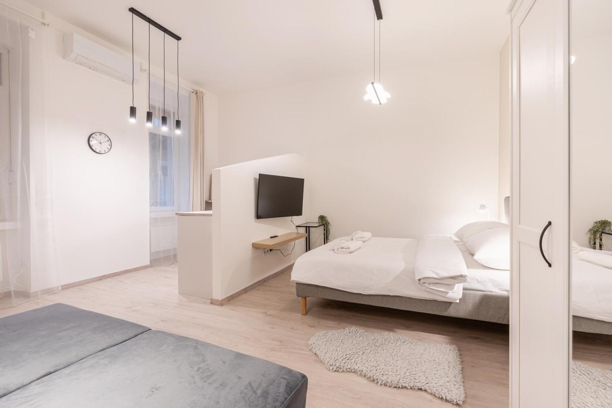 Kl31 - Urban Escape - Prime Location - Klauzal Square By Bqa Apartment Budapest Exterior photo